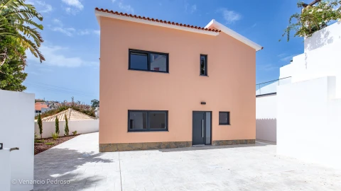 Moradia T3 para Venda em Ericeira
