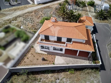 Moradia T4 para Venda em Porto Santo