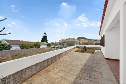 Moradia T4 para Venda em Porto Santo