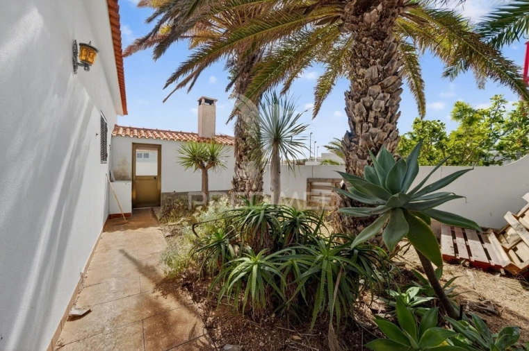 Moradia T4 para Venda em Porto Santo Foto 33
