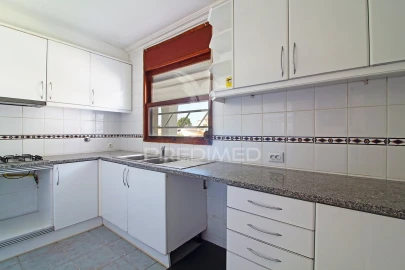 Moradia T4 para Venda em Albufeira e Olhos de Água