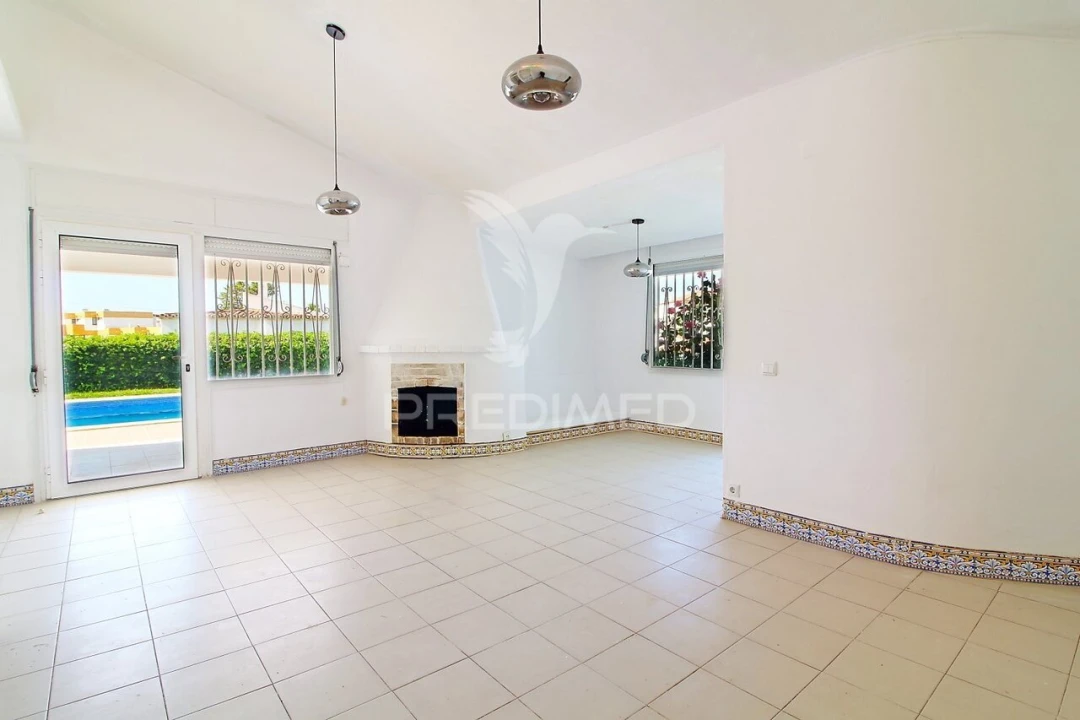 Moradia T4 para Venda em Albufeira e Olhos de Água Foto 21