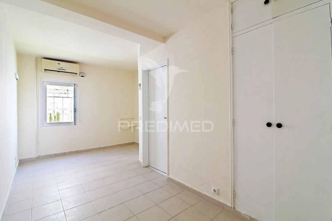 Moradia T4 para Venda em Albufeira e Olhos de Água Foto 29