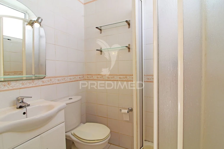 Moradia T4 para Venda em Albufeira e Olhos de Água Foto 32