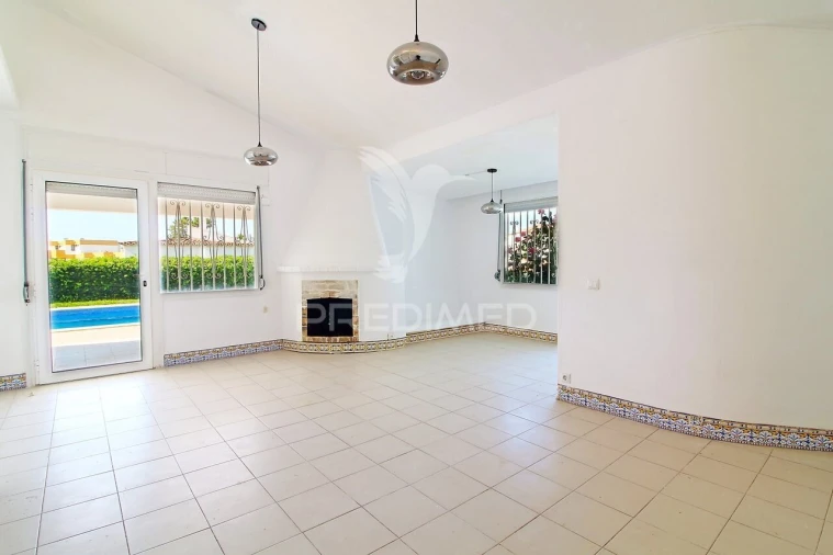 Moradia T4 para Venda em Albufeira e Olhos de Água Foto 21