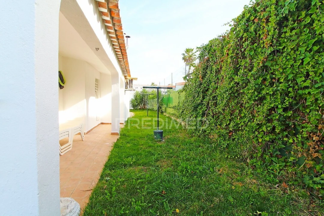 Moradia T4 para Venda em Albufeira e Olhos de Água Foto 8