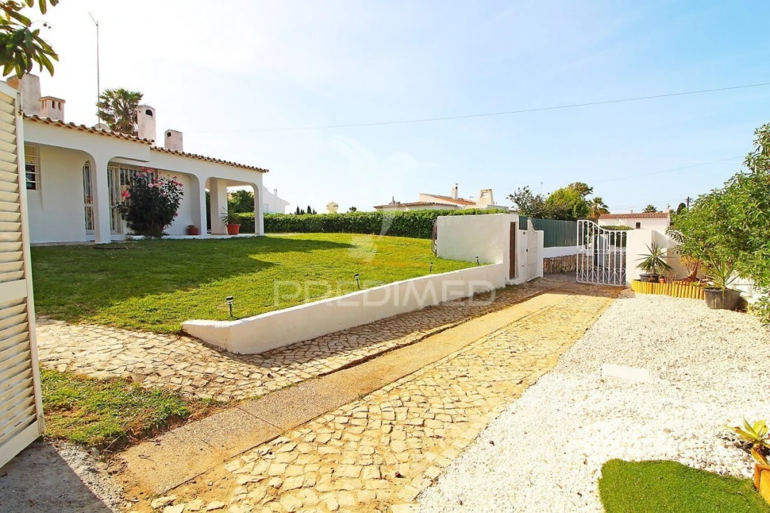 Moradia T4 para Venda em Albufeira e Olhos de Água Foto 10