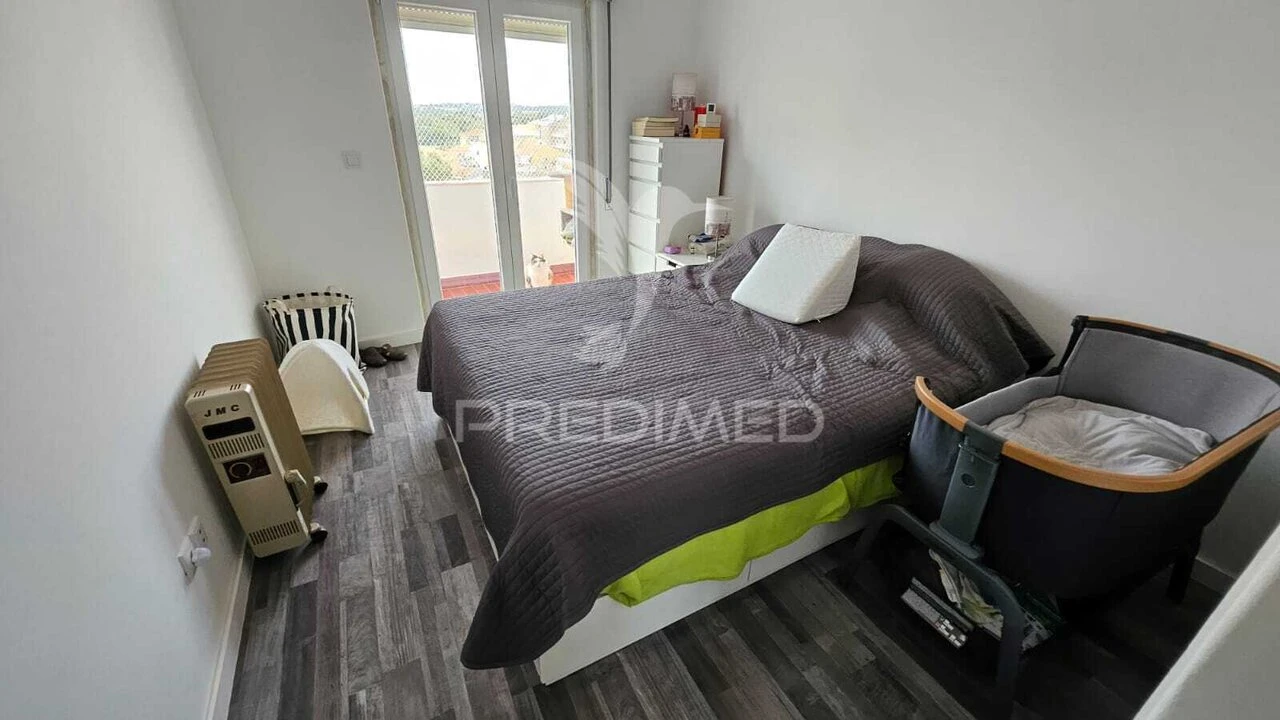 Apartamento T2 para Venda em Carcavelos e Parede Foto 9