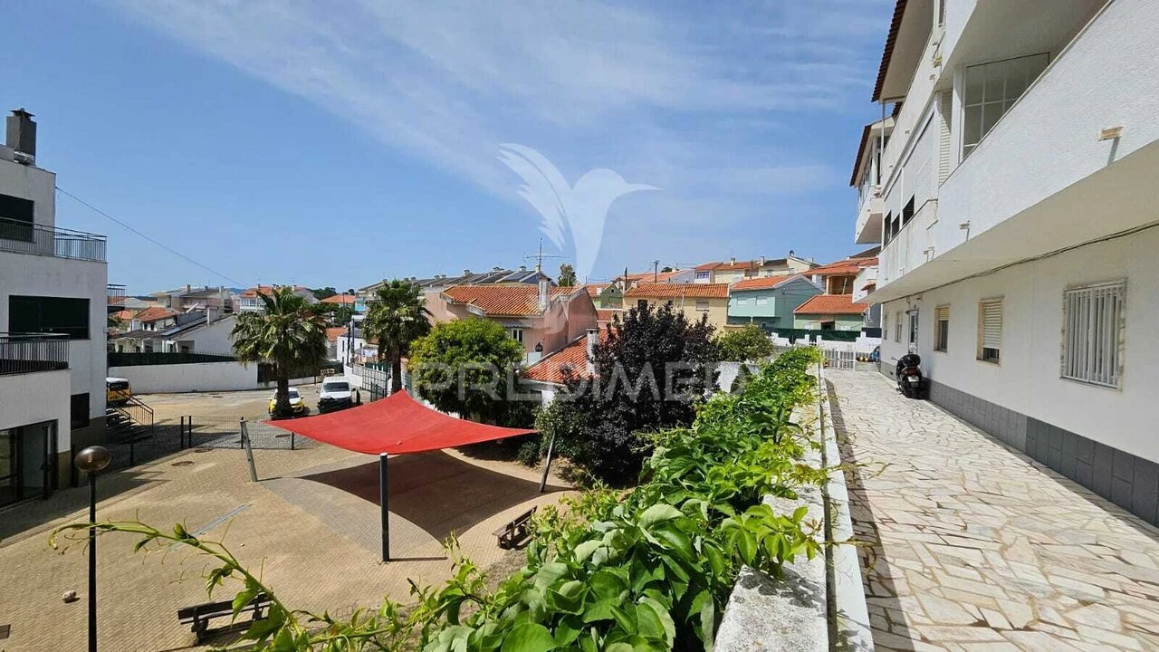 Apartamento T2 para Venda em Carcavelos e Parede Foto 17