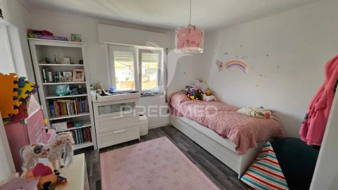 Apartamento T2 para Venda em Carcavelos e Parede
