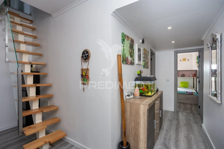 Apartamento T3 para Venda em Seixal, Arrentela e Aldeia de Paio Pires Foto 24