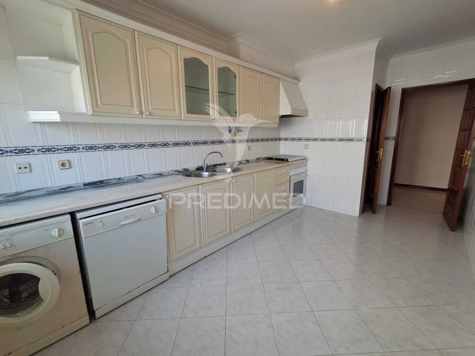 Apartamento T2 para Venda em Algueirão-Mem Martins Foto 23