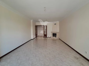 Apartamento T2 para Venda em Algueirão-Mem Martins