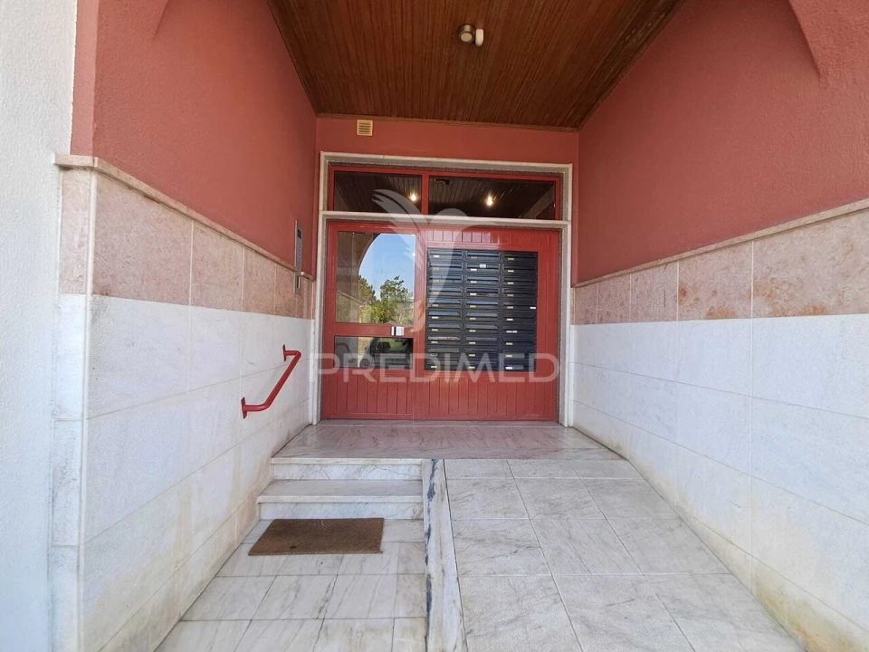 Apartamento T2 para Venda em Algueirão-Mem Martins Foto 28