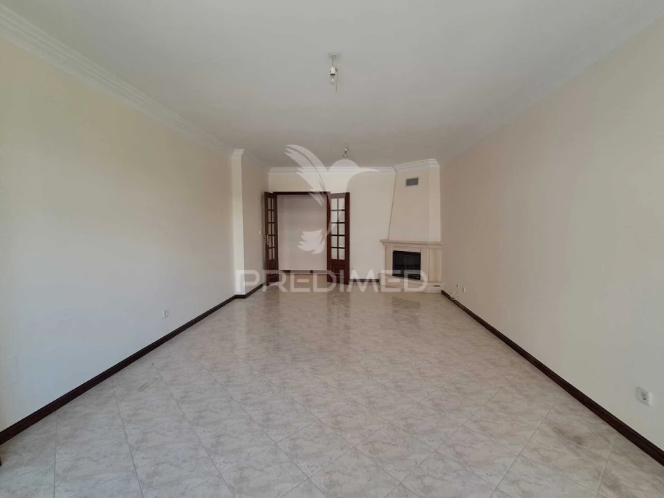 Apartamento T2 para Venda em Algueirão-Mem Martins Foto 17