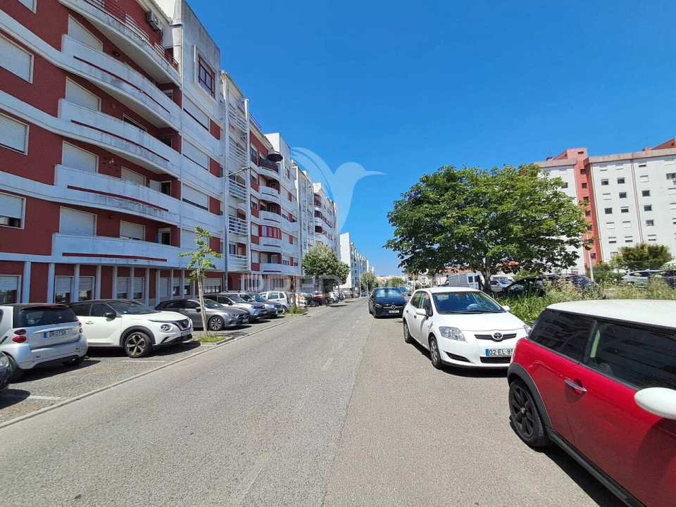 Apartamento T2 para Venda em Algueirão-Mem Martins Foto 27