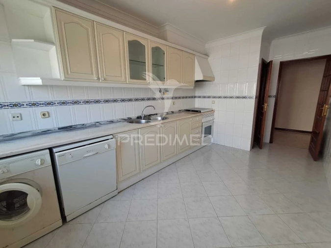 Apartamento T2 para Venda em Algueirão-Mem Martins Foto 23