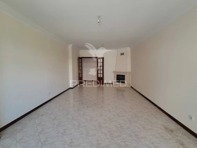 Apartamento T2 para Venda em Algueirão-Mem Martins Foto 17