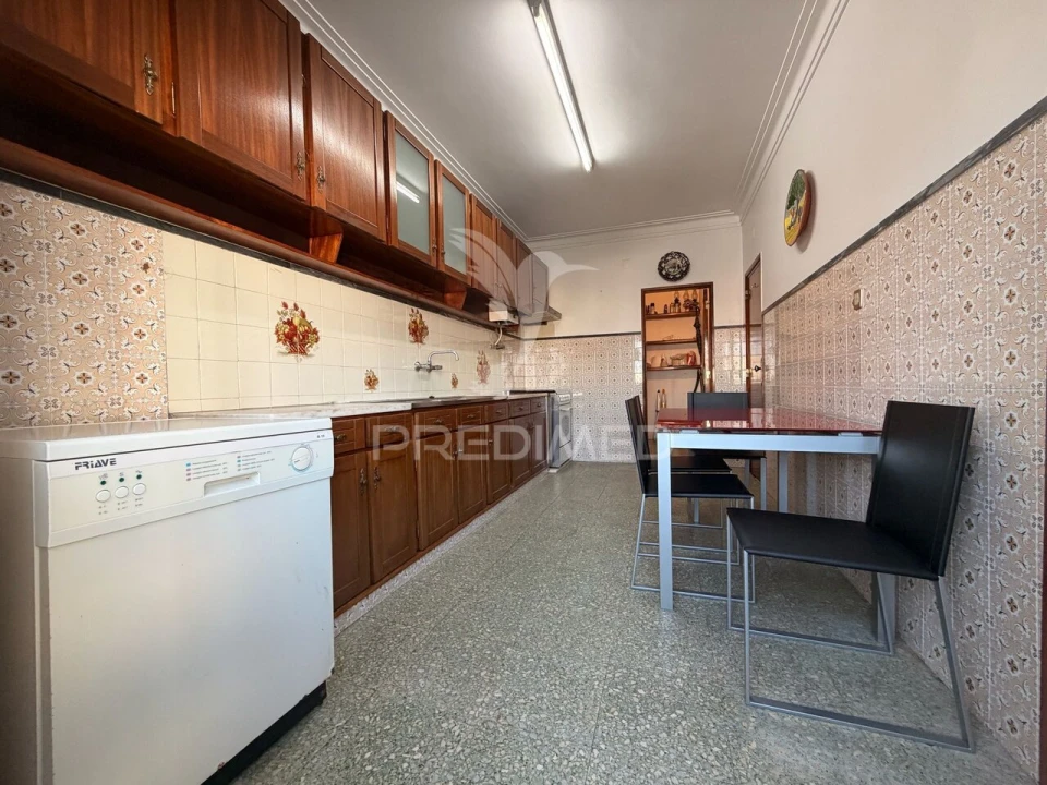 Apartamento T4 para Venda em Alhos Vedros Foto 33