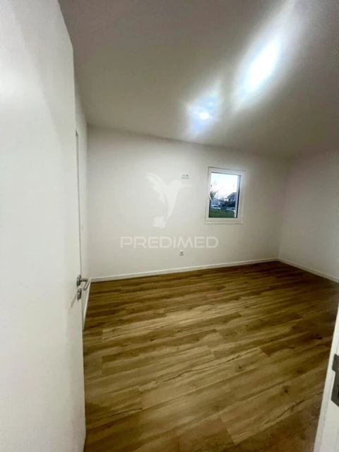 Moradia T3 para Venda em Canelas e Fermelã