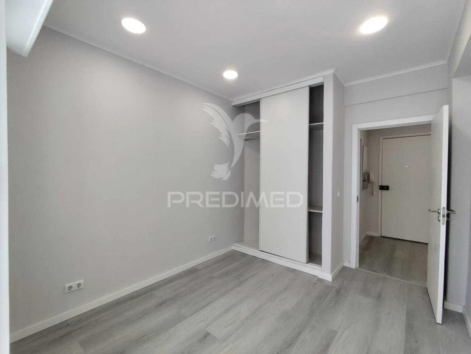 Apartamento T1 para Venda em Venteira Foto 19