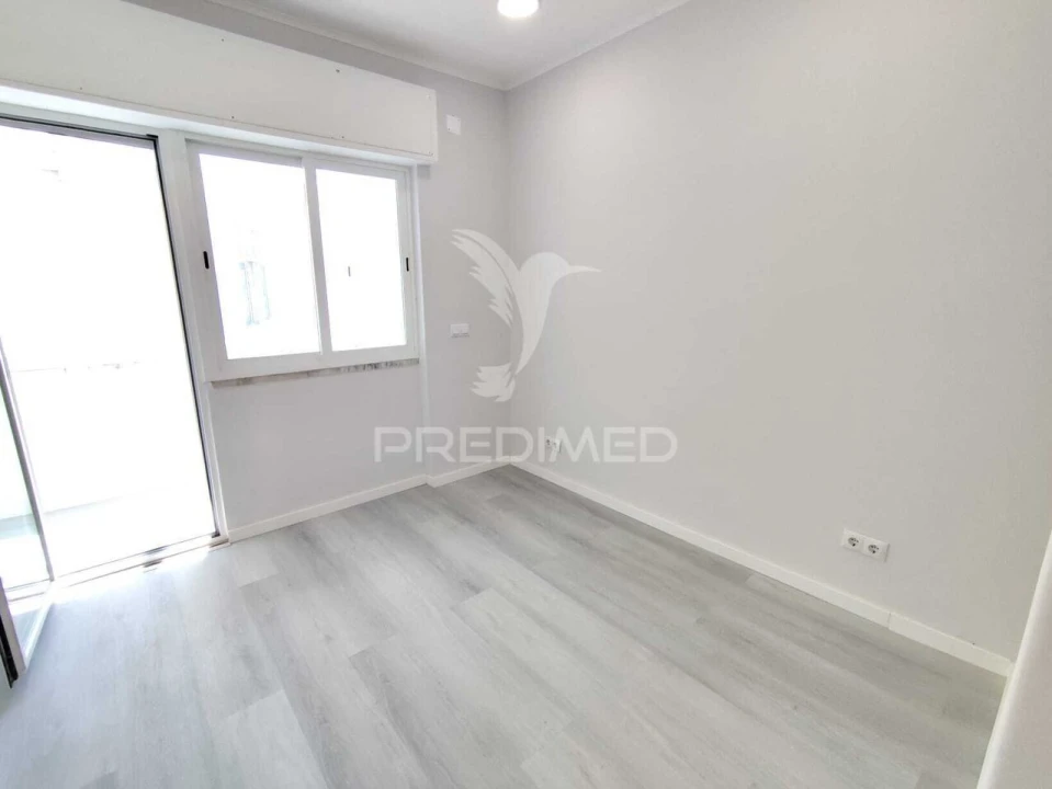 Apartamento T1 para Venda em Venteira Foto 17