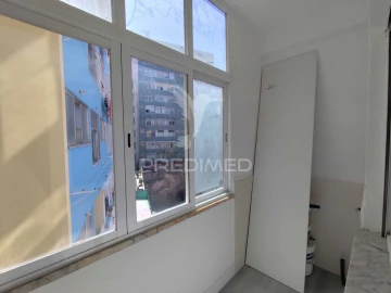 Apartamento T1 para Venda em Venteira