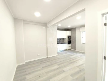 Apartamento T1 para Venda em Venteira