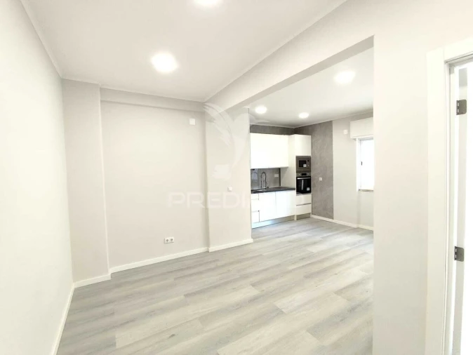 Apartamento T1 para Venda em Venteira Foto 11