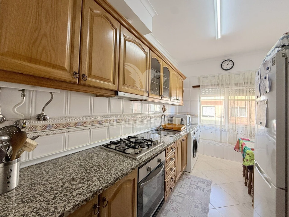 Apartamento T2 para Venda em Caparica e Trafaria Foto 7