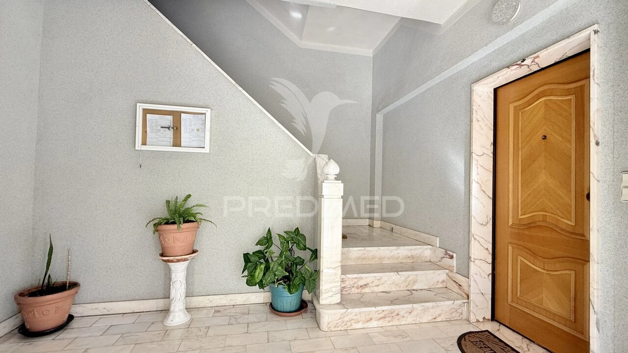 Apartamento T2 para Venda em Caparica e Trafaria Foto 16