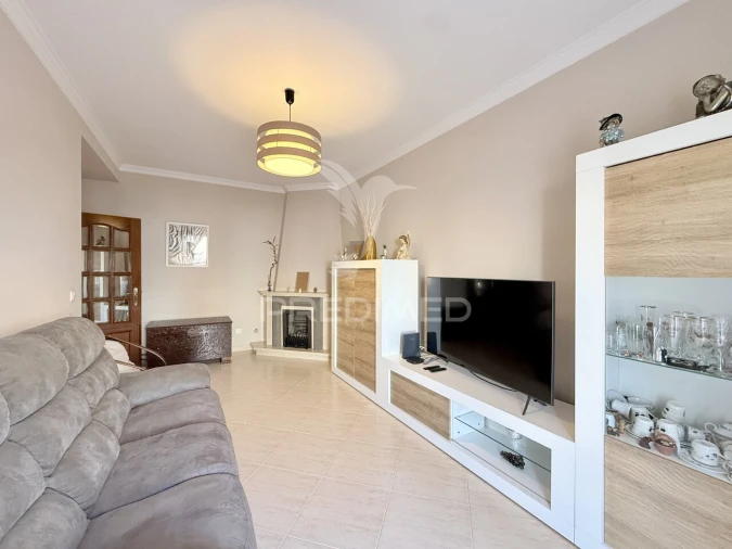 Apartamento T2 para Venda em Caparica e Trafaria Foto 2