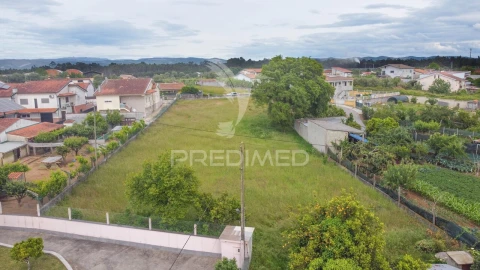Terreno para Venda em Barrô e Aguada de Baixo