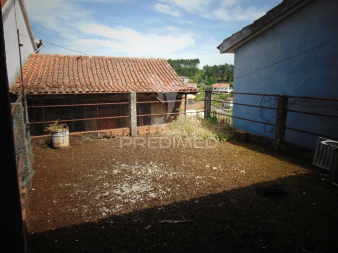 Moradia T4 para Venda em Andrães Foto 11