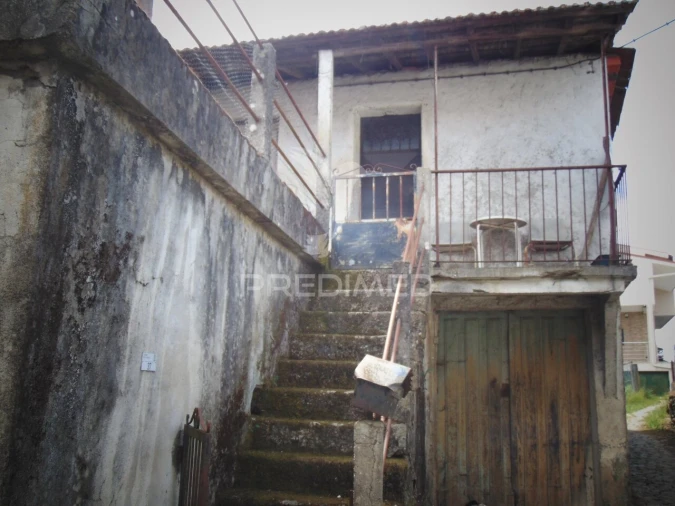 Moradia T4 para Venda em Andrães Foto 32