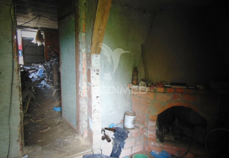 Moradia T4 para Venda em Andrães Foto 19