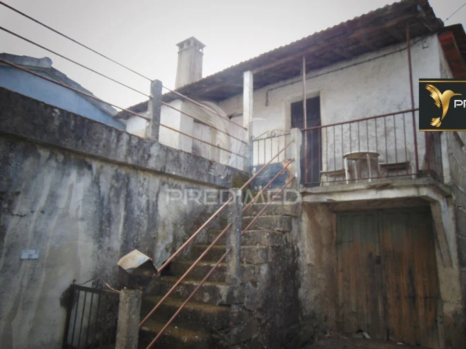 Moradia T4 para Venda em Andrães Foto 10