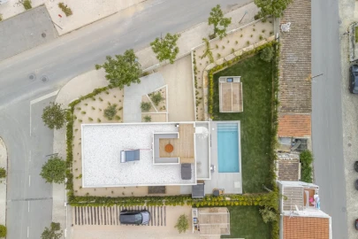 Moradia T3 para Venda em Santa Barbara de Nexe