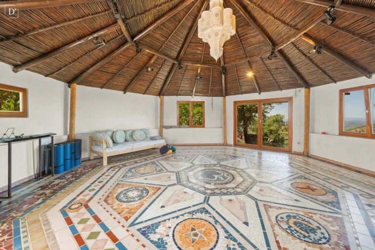 Moradia T5 para Venda em Salir Foto 13