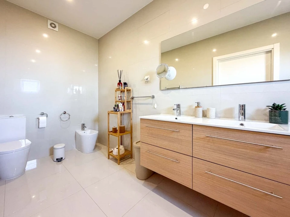Apartamento T2 para Venda em Portimão Foto 30