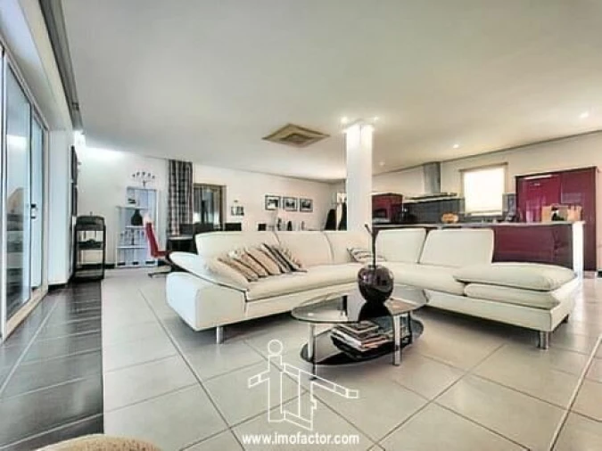 Moradia T5 para Venda em Escalos de Baixo e Mata Foto 13