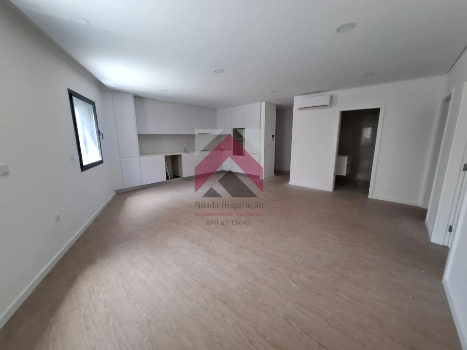 Apartamento T1 para Venda em Esgueira Foto 2