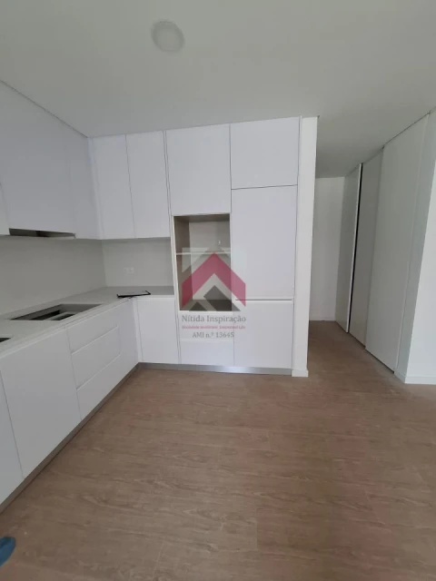 Apartamento T1 para Venda em Esgueira