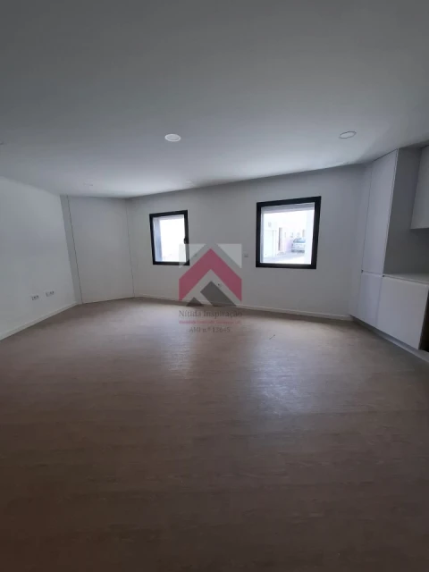 Apartamento T1 para Venda em Esgueira
