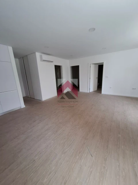Apartamento T1 para Venda em Esgueira