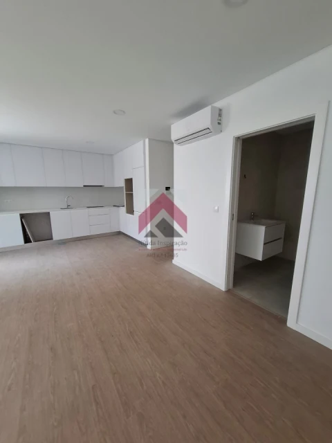 Apartamento T1 para Venda em Esgueira