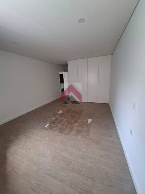 Apartamento T1 para Venda em Esgueira