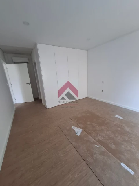Apartamento T1 para Venda em Esgueira