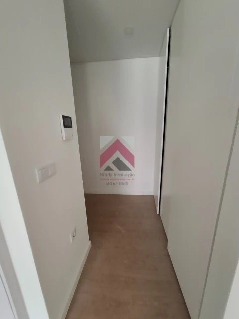 Apartamento T1 para Venda em Esgueira