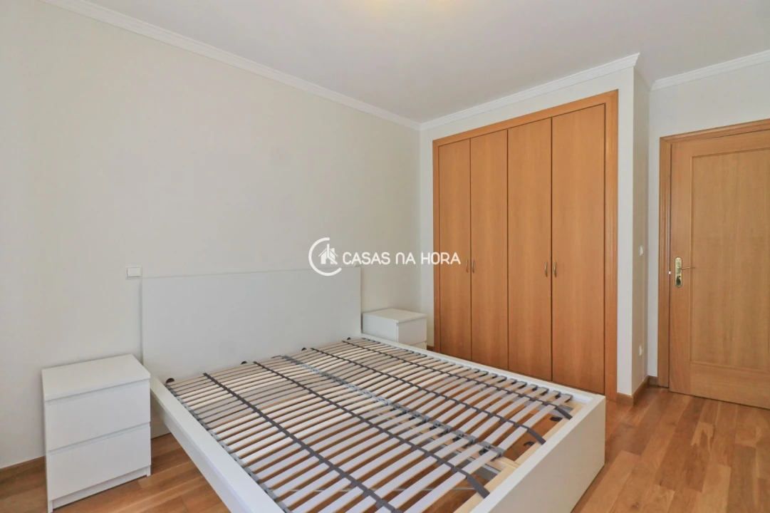 Apartamento T1 para Arrendamento em Lordelo do Ouro e Massarelos Foto 4